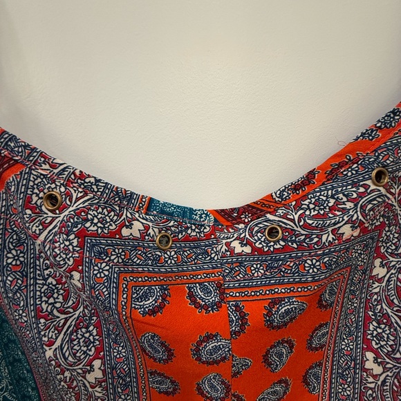 Speed Control Multicolor Patterned Garment - Picture 2 of 4